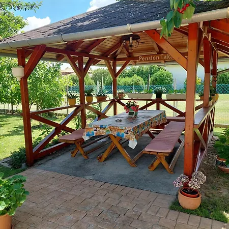 Takacs-haz * Денешдиаш